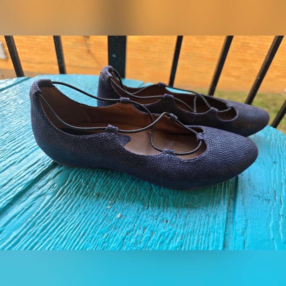 Earthies Navy Women's Ballet Flats Sz 9